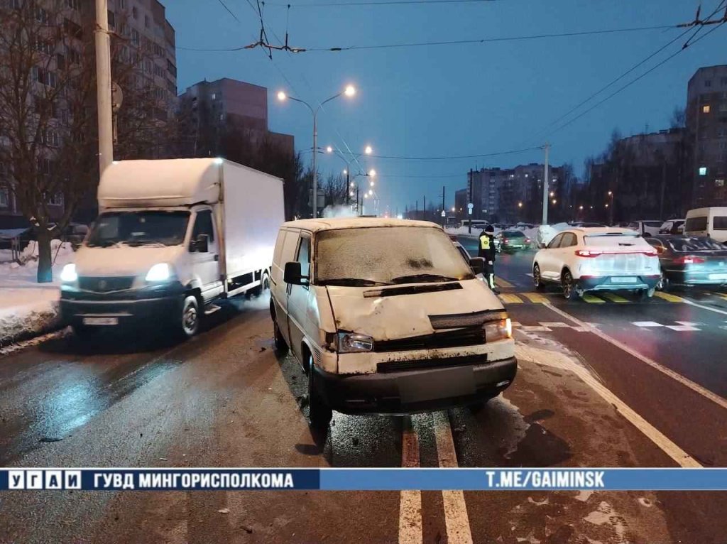 В Минске в Сухарево сбили женщину с ребенком
