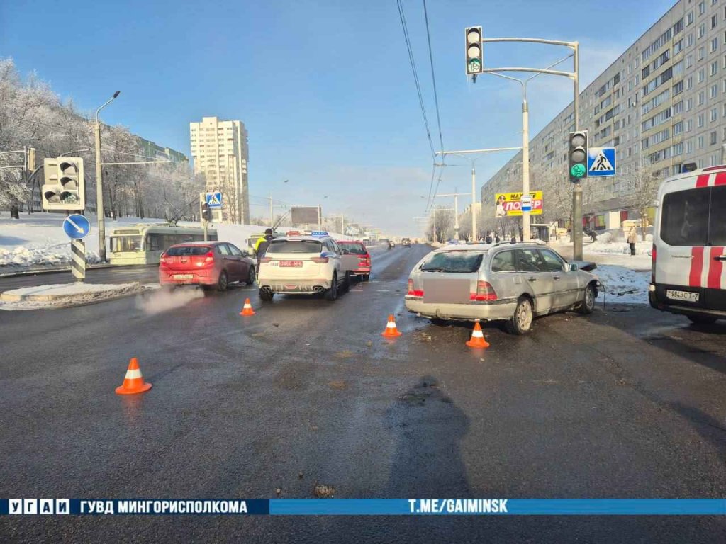 В Минске на Рокоссовского авария со встречным автомобилем