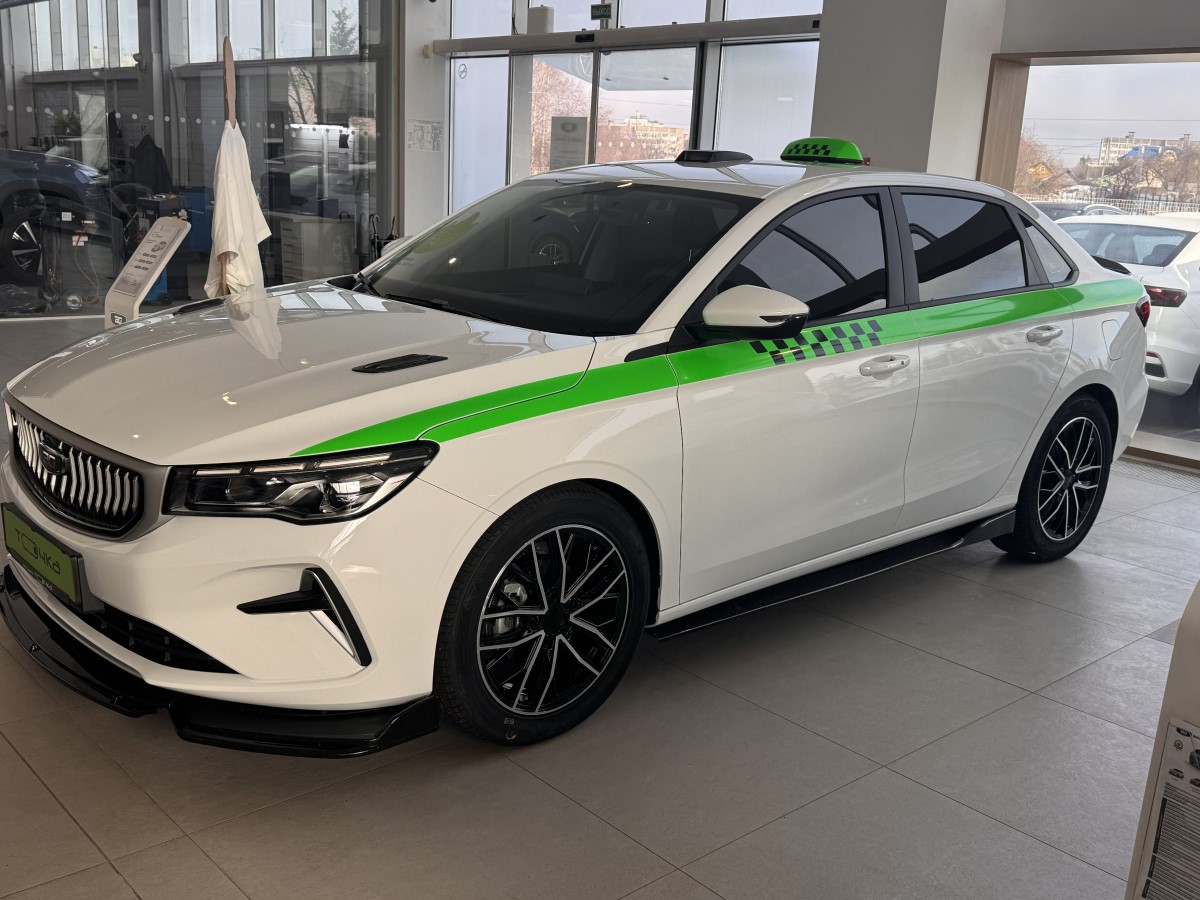 Белорусский седан превратили в культовый автомобиль из фильма «Такси»