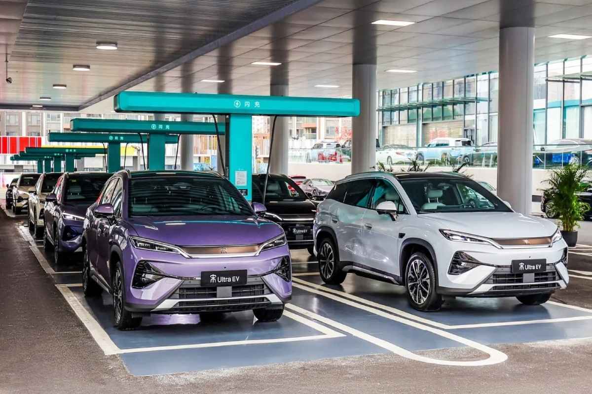 BYD столкнулась с падением прибыли, но только на внутреннем рынке BYD столкнулась с падением прибыли, но только на внутреннем рынке