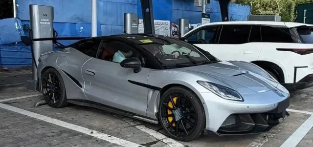 Denza Z Track Edition готовится к дебюту на Фестивале скорости