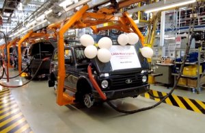 АВТОВАЗ завершил эпоху LADA Niva Legend с мотором 1,7 литра: с конвейера сошла последняя машина АВТОВАЗ завершил эпоху LADA Niva Legend с мотором 1,7 литра: с конвейера сошла последняя машина