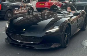 Редкий Ferrari Monza SP2 в черном цвете эффектно появился на улицах Лондона Редкий Ferrari Monza SP2 в черном цвете эффектно появился на улицах Лондона