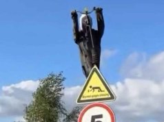 В Барановичах демонтировали шуточный «дорожный знак» о пьяных пешеходах В Барановичах демонтировали шуточный «дорожный знак» о пьяных пешеходах