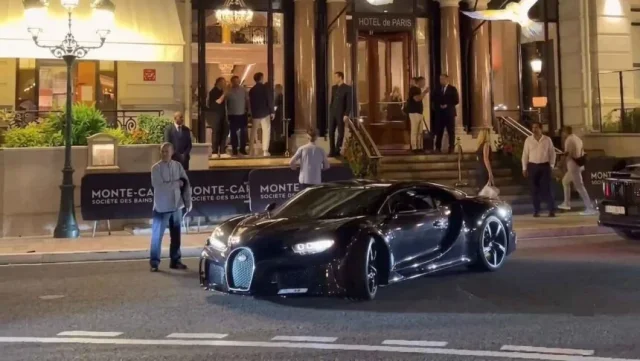 Гиперкар Bugatti Chiron Super Sport заметили у отеля в Монако Гиперкар Bugatti Chiron Super Sport заметили у отеля в Монако
