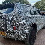 Land Rover готовит компактный электрический Defender, его прототип заметили в Великобритании Land Rover готовит компактный электрический Defender, его прототип заметили в Великобритании