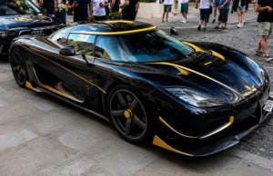 Позолоченный гиперкар Koenigsegg Agera RS замечен на улицах Лондона Золотой гиперкар Koenigsegg Agera RS замечен на улицах Лондона
