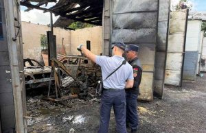 В Могилеве сгорел автосервис вместе с двумя автомобилями В Могилеве сгорел автосервис вместе с двумя автомобилями