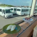 В Токио запустят «Суши бус» - двухэтажный автобус с конвейерной лентой для суши Sushi Bus в Токио