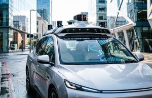 Uber официально запустила беспилотные поездки в Лондоне Uber официально запустила беспилотные поездки в Лондоне