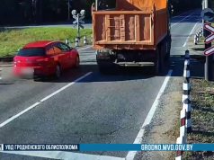 Обгон на переезде обернулся лишением прав для водителя в Гродненском районе Обгон на переезде обернулся лишением прав для водителя в Гродненском районе