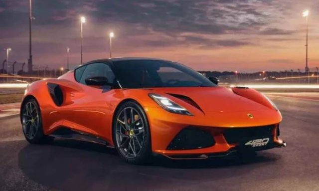 Вышел спорткар Lotus Emira 420 Sport за 145 тысяч долларов