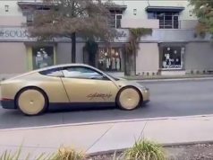 Автопилоты Tesla тестируют внезапными пешеходами Автопилоты Tesla испытывают внезапными «пешеходами»