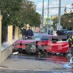 Ferrari за 30 млн рублей попала в ДТП в центре Москвы