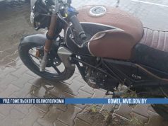 В Гомеле мотоциклист опрокинулся после наезда на бордюр В Гомеле мотоциклист опрокинулся после наезда на бордюр