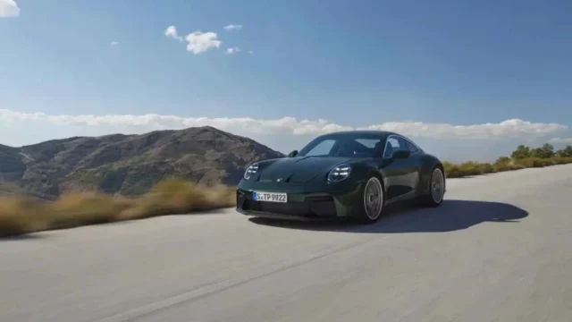 Porsche поставляет свой 1-миллионный автомобиль в Китай – 911 GT3 Touring Porsche поставляет свой 1-миллионный автомобиль в Китай – 911 GT3 Touring