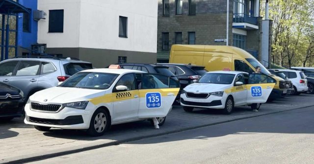 «Такси 135» отменило динамические тарифы, теперь цена поездки известна заранее «Такси 135» отменило динамические тарифы, теперь цена поездки известна заранее